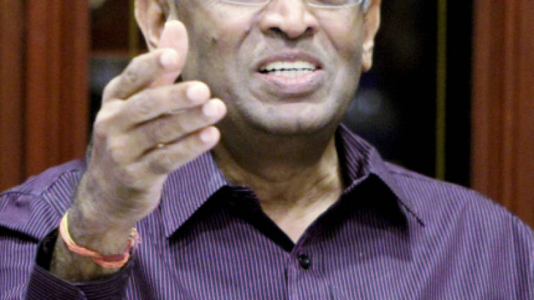 Subramaniam hands over RM800,000 aid to 127 recipients