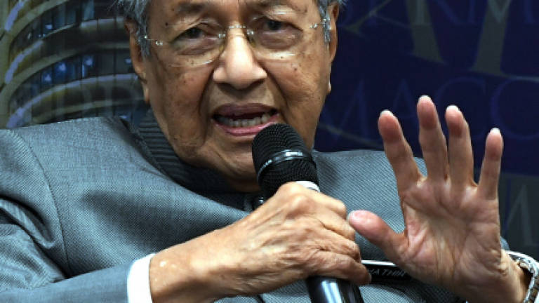 Country's leaders must show best example to fight corruption: Dr Mahathir