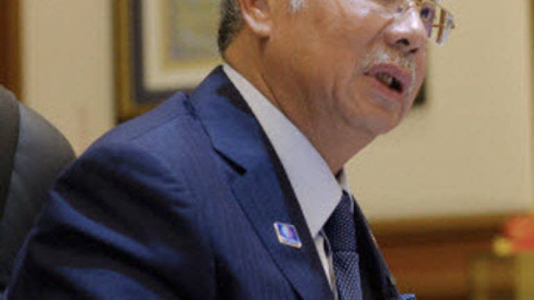 PM Najib congratulates Khairul Hafiz for 100m feat