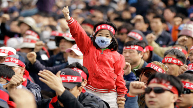 Tens of thousands join May Day rally in S. Korea