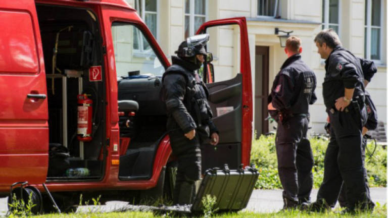 German police arrest Muslim convert over bomb plot scare