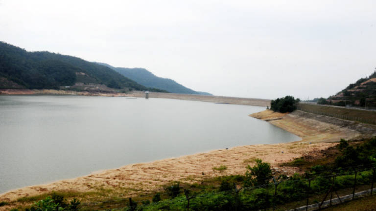 Teluk Bahang dam reaches new low