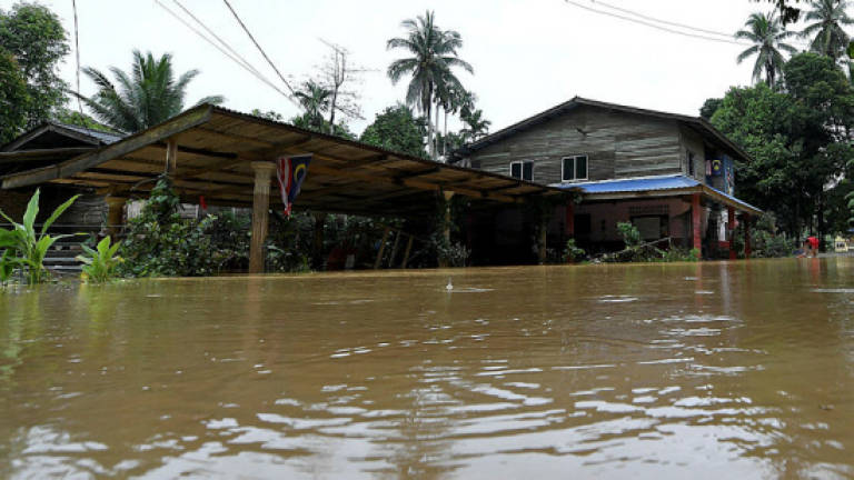 Two Sarawak schools remain closed due to floods