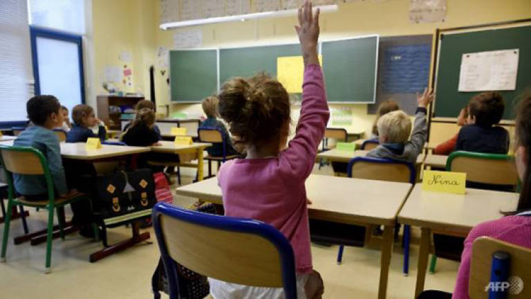 France treads fine line teaching religion in secular schools
