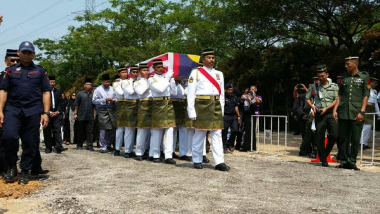 MH17 Captain Wan Amran was a philanthropist