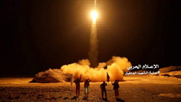 Saudi Arabia downs four Yemeni rebel missiles