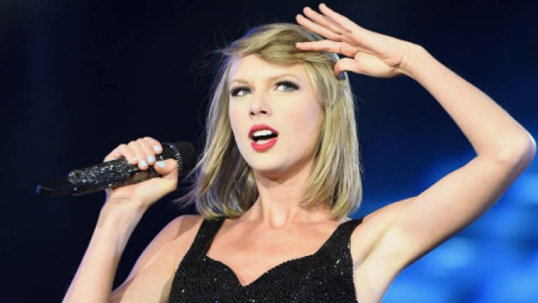 Chinese 'gamble' on Taylor Swift's love life