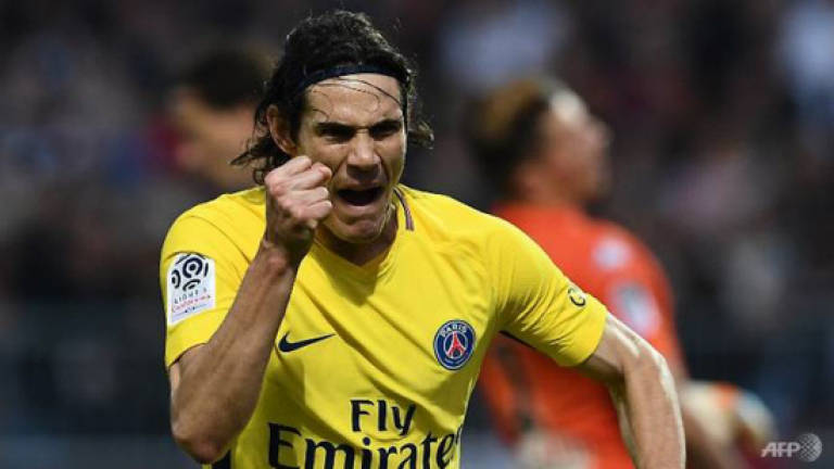 100 up for insatiable Cavani as PSG win without Neymar