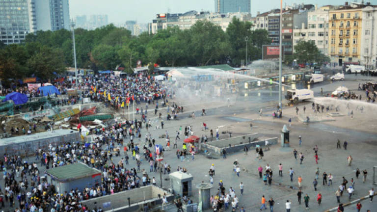 Turkey court overturns verdict over protester's killing