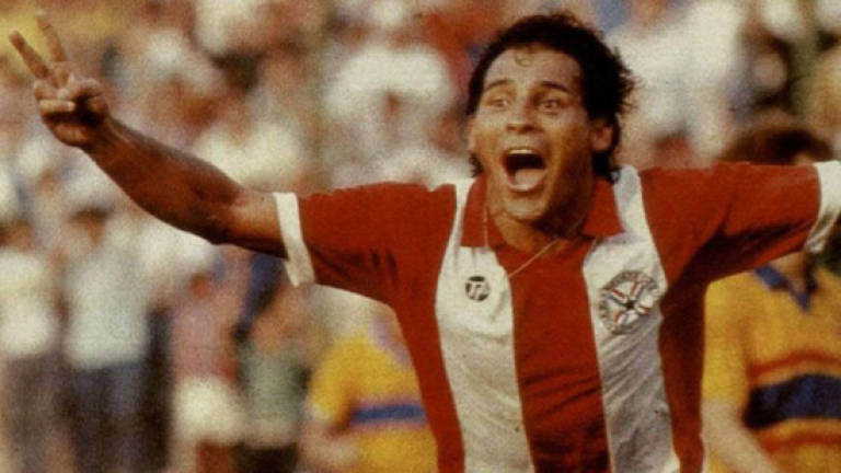 Paraguay hero Cabanas dies at 55