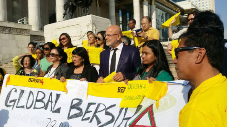 Bersih 4 goes global