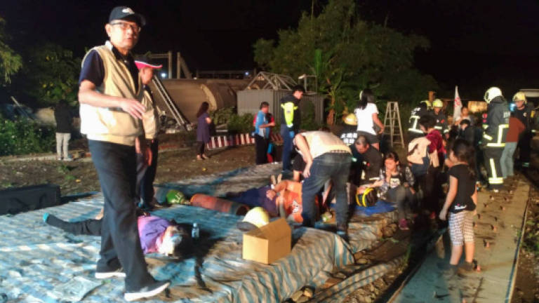 17 dead in Taiwan rail accident: Authorities