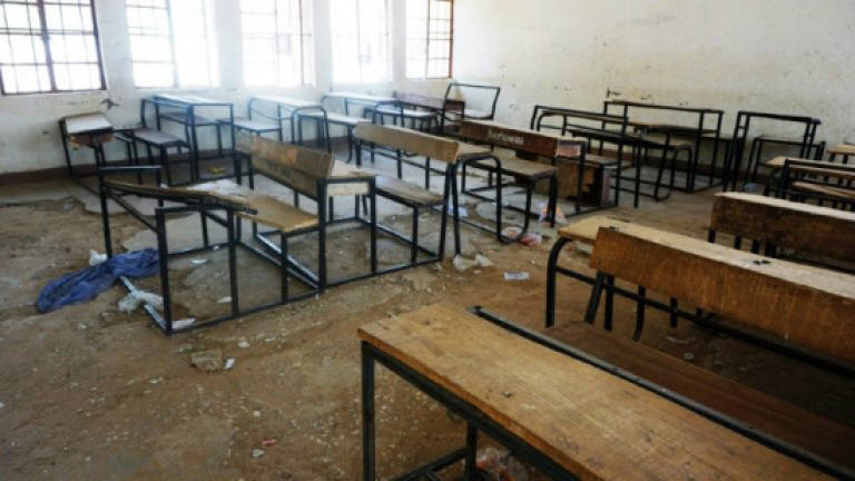 Abducted Nigeria schoolgirls 'brought back' by Boko Haram