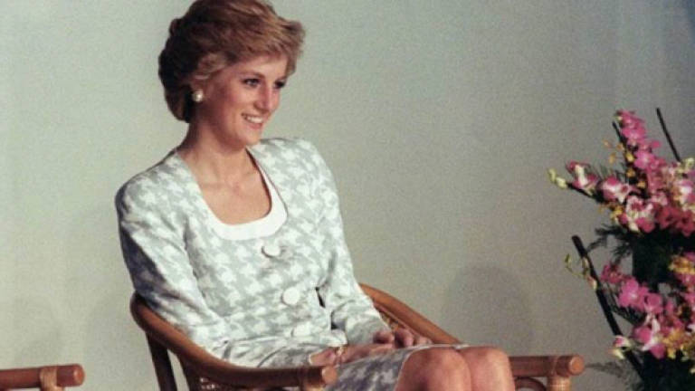 'Diana-mania' spreads from Britain as death anniversary looms