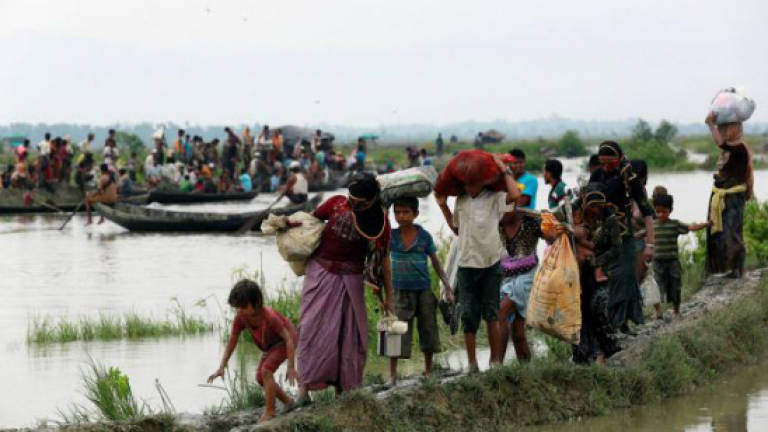 Bangladesh buries Rohingya shot dead in Myanmar