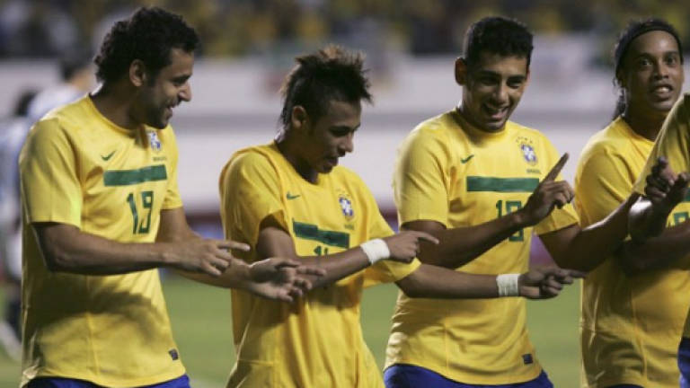 Souza gets Brazil chance against Australia