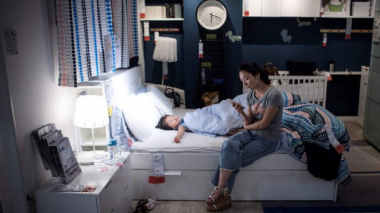 At Ikea, Chinese shoppers make themselves at home