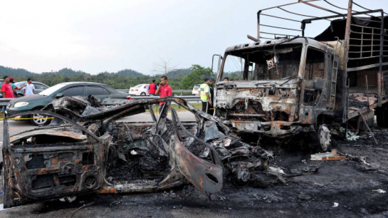 Two sisters burnt to death after lorry catches fire in Sandakan accident
