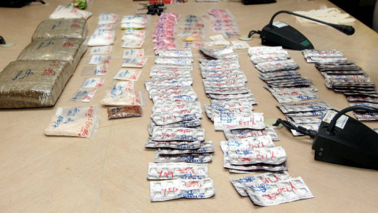 Police seize various drugs from man, Vietnamese girlfriend
