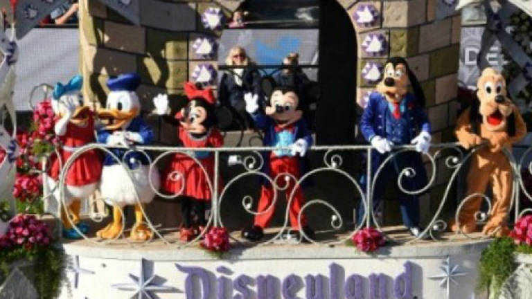 Blackout prompts evacuations at Disneyland California