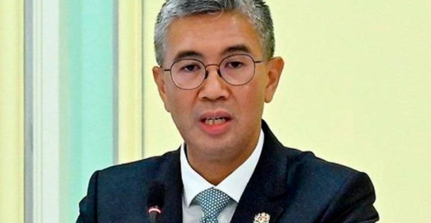 Tengku Zafrul says the halal industry is navigating the complexities of a rapidly changing global landscape. – Bernamapic