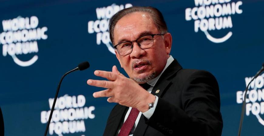 Prime Minister Datuk Seri Anwar Ibrahim delivering his remarks at the opening plenary alongside other leaders under the title ‘A New Vision for Global Development’ at the World Economic Forum’s (WEF) Special Meeting, Sunday. - BERNAMAPIX