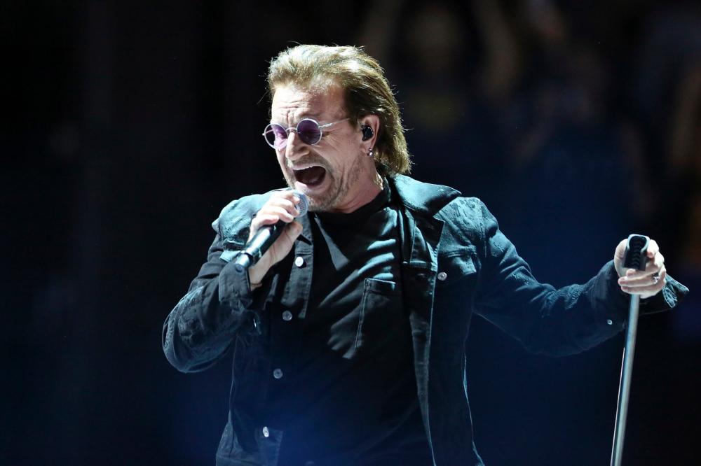 Irish lead singer of rock band U2, Bono on stage in Paris on September 8, 2018. © Zakaria ABDELKAFI / AFP