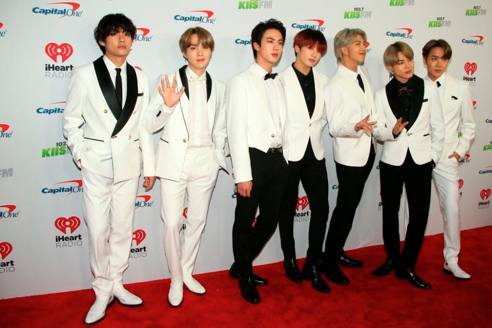South Korean boy band BTS arrives for the KIIS FM’s iHeartRadio Jingle Ball at the Forum Los Angeles in Inglewood, California on December 6, 2019. © Jean-Baptiste LACROIX / AFP