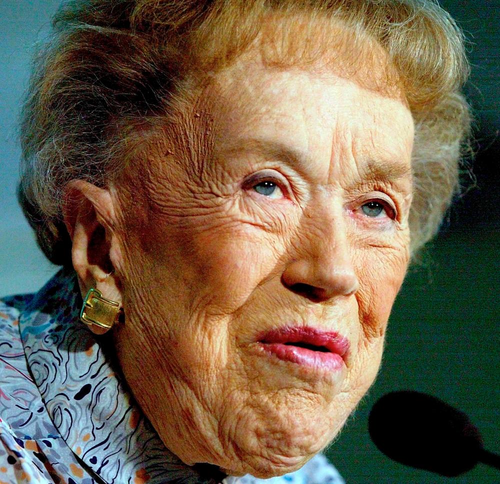 Julia Child at the National Museum of American History during the opening of an exhibit marking her 90th birthday, August 2002 © Tim Sloan / AFP Photo
