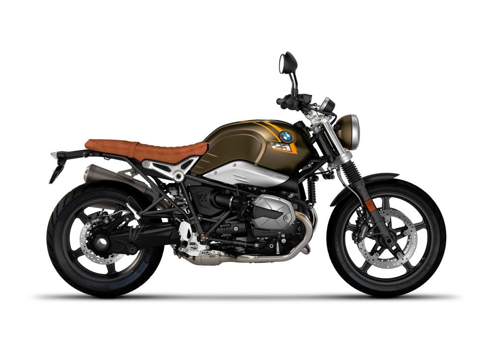 $!R nineT Scrambler in Kalamata Metallic Matte with tape.