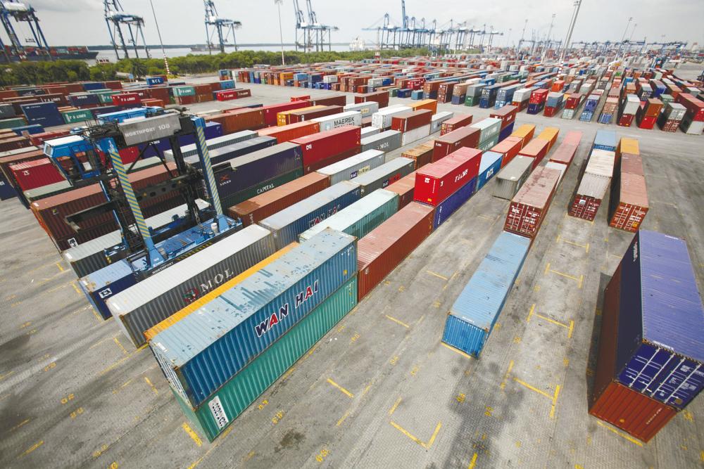 Non-essential goods stuck at ports have contributed to disruptions to the supply chain. – Sunpix