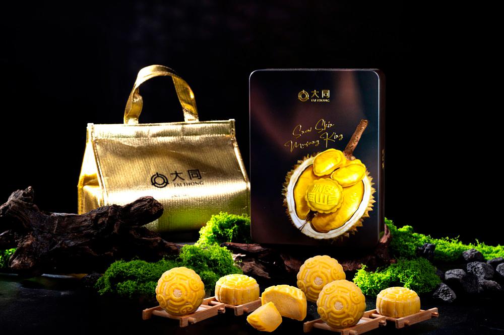 Tai Thong is known for its Imperial Musang King Royale Mooncake.