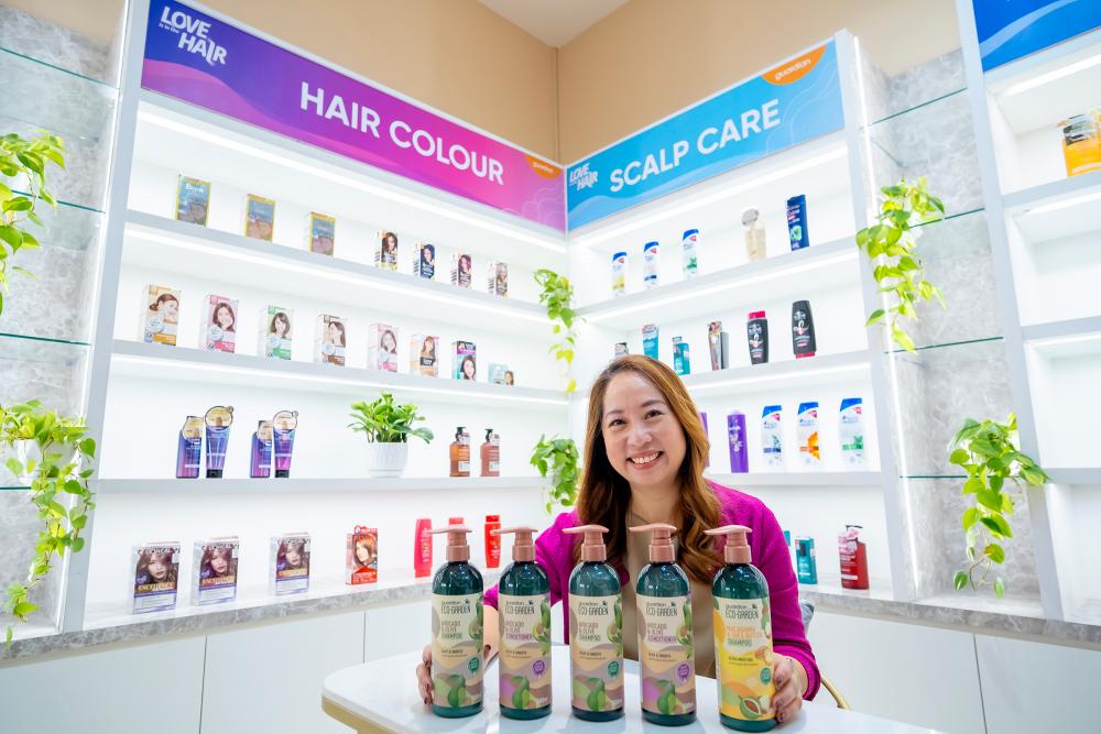 Ng says the event is designed to help consumers find the best solutions for their hair issues.