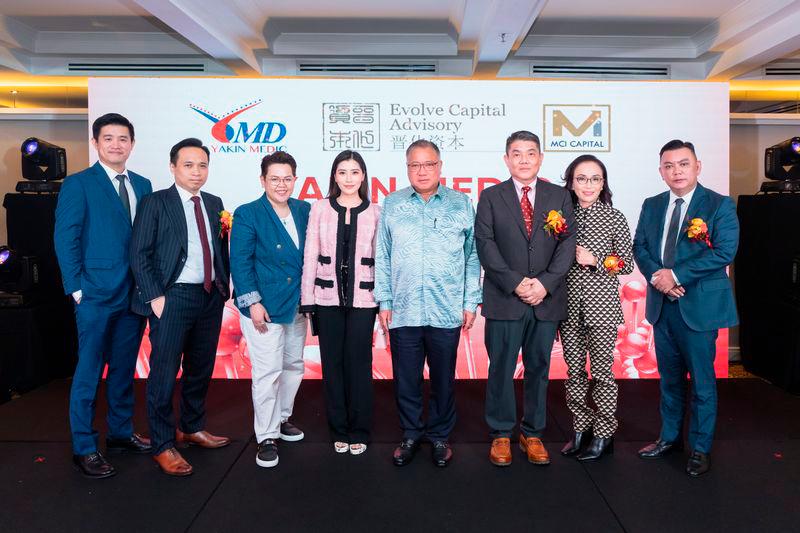 From left to right: Mr. Alex Choo - Regulatory Compliance Counsel of MCI Capital, Mr. Jerry Chua - Managing Partner &amp; Chief Executive Officer of Evolve Capital Advisory, Ms. Cannis Chan - Chairman of MCI Capital, Ms. Chryseis Tan - Executive Director of Berjaya Corporation Berhad, YB Dato’ Sri Tiong King Sing - Minister of Tourism, Art and Culture, Mr. Patrick Tan - Founder of Yakin Medic Sdn Bhd, Ms. Florence Yap - Managing Director of Yakin Medic Sdn Bhd, Mr. Damon Chan - Senior Advisor of MCI Capital at the Yakin Medic’s “Pre-IPO Launching” Ceremony