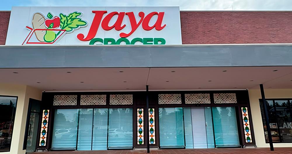 This outlet is Jaya Grocer’s first stand-alone outlet.