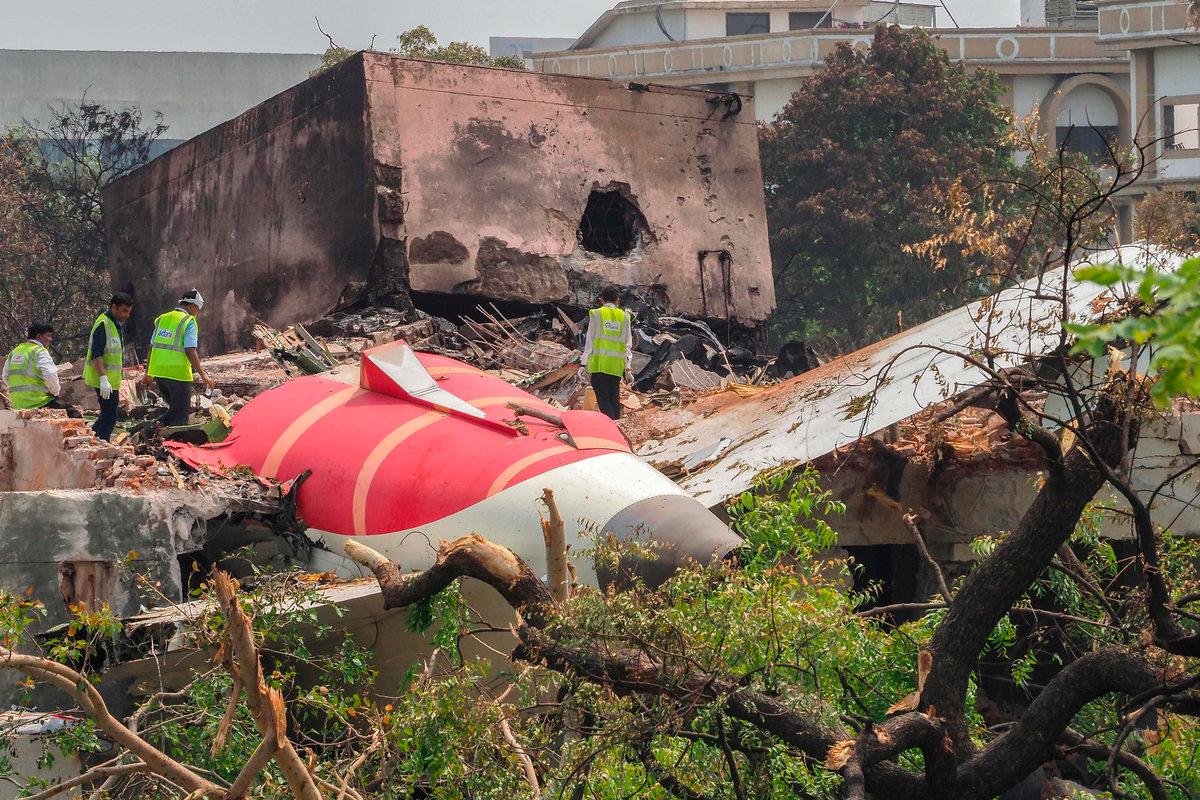 India plane crash death toll rises to 279