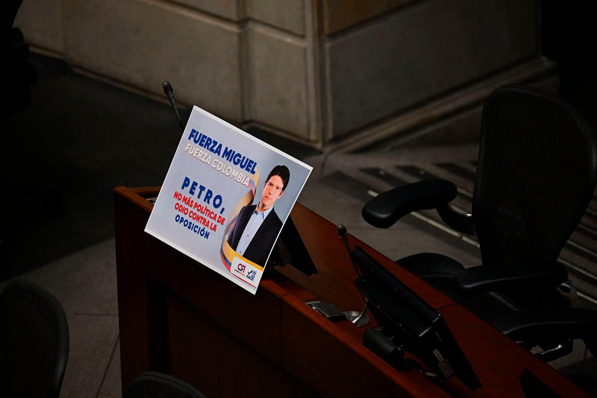Colombia president hints at conspiracy after candidate shot