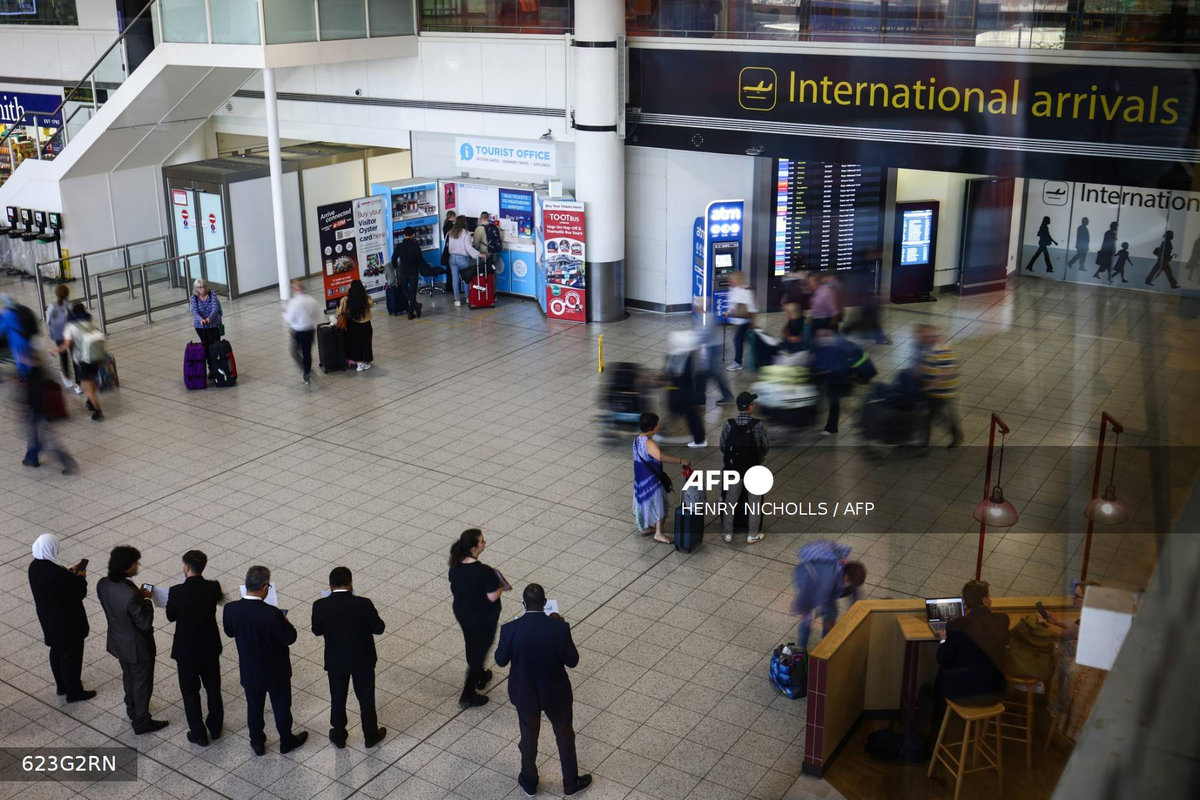 UK flight chaos as tech glitch disrupts 120+ flights