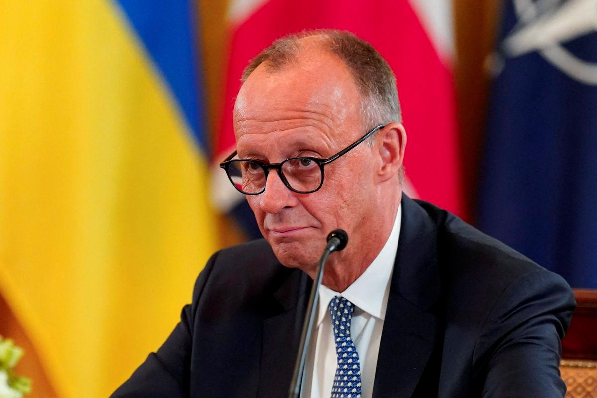 Putin and Zelenskiy to meet within two weeks, says German chancellor