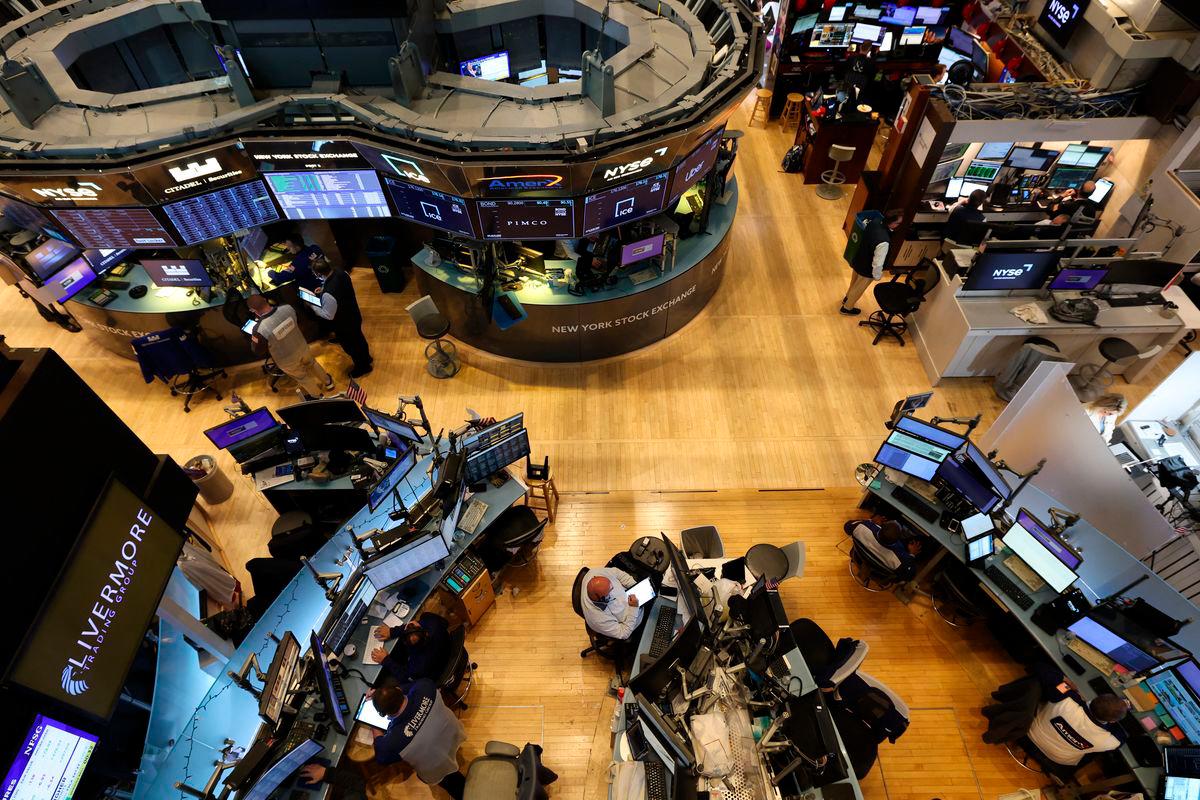Stocks diverge as Trump tariffs go through the courts