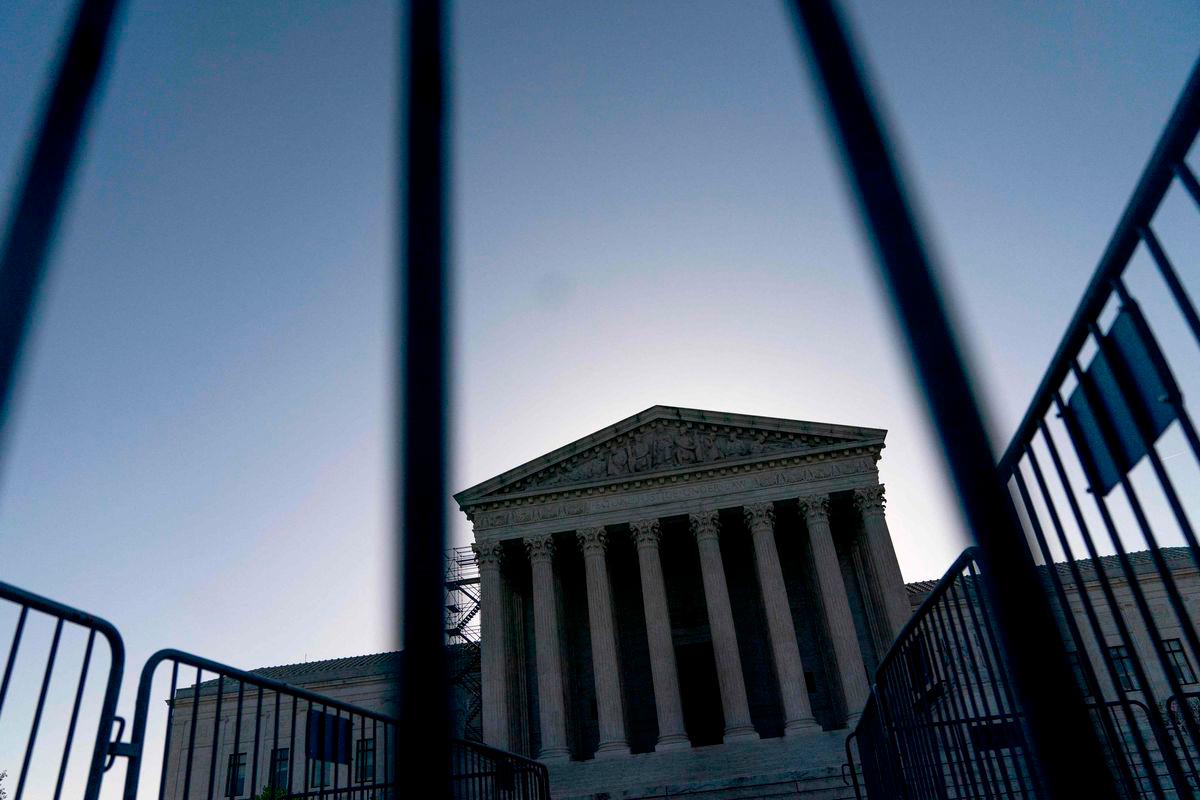 US Supreme Court allows third country deportations to resume