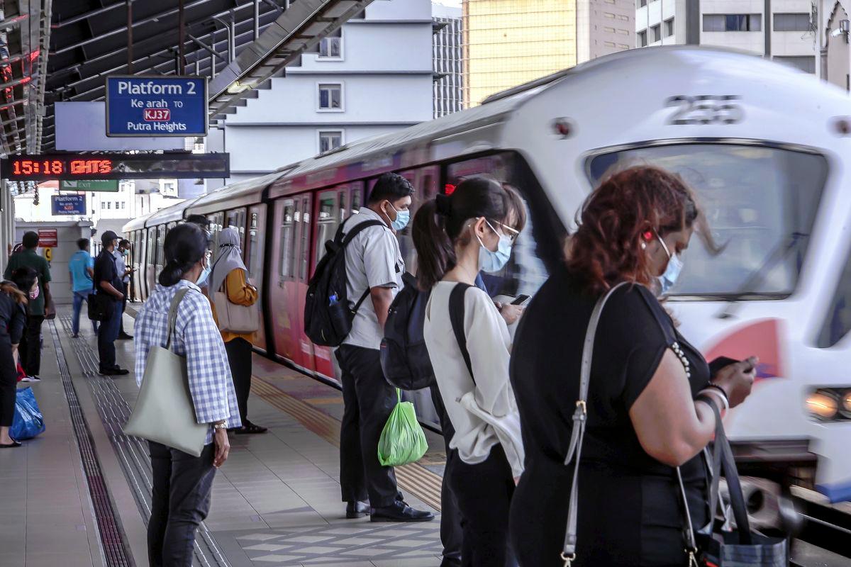 Malaysians earning RM5k-RM10k losing savings power: Survey