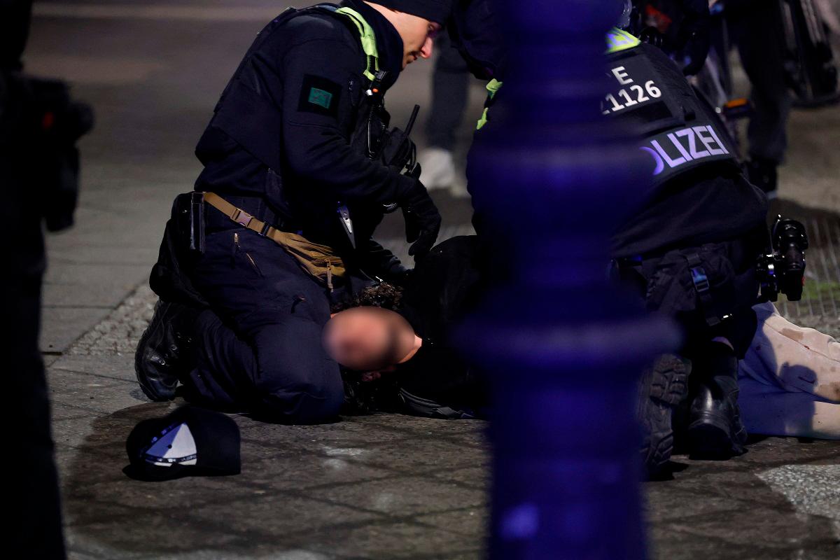 Syrian man charged for Berlin Holocaust memorial stabbing attack