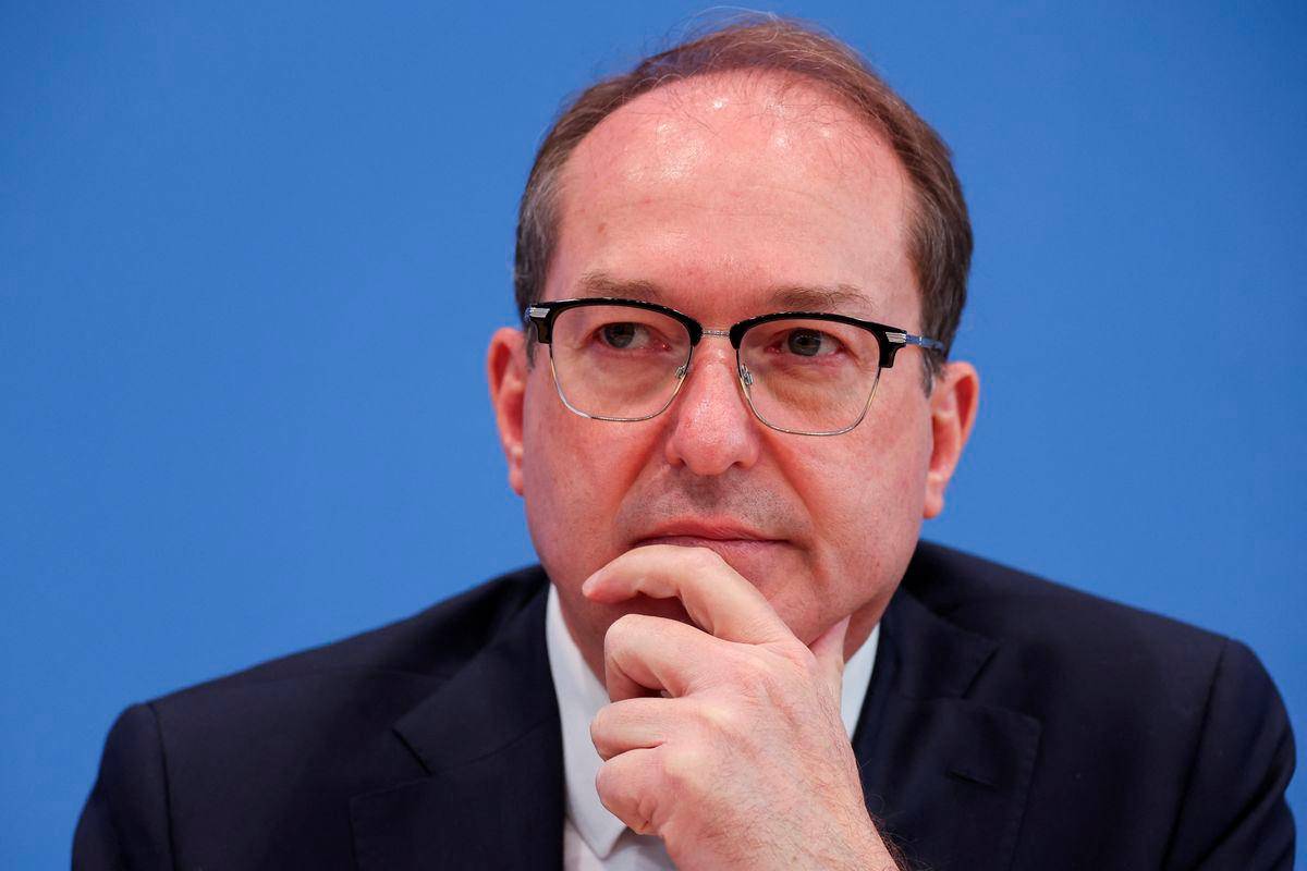 German interior minister against ban on far-right AfD