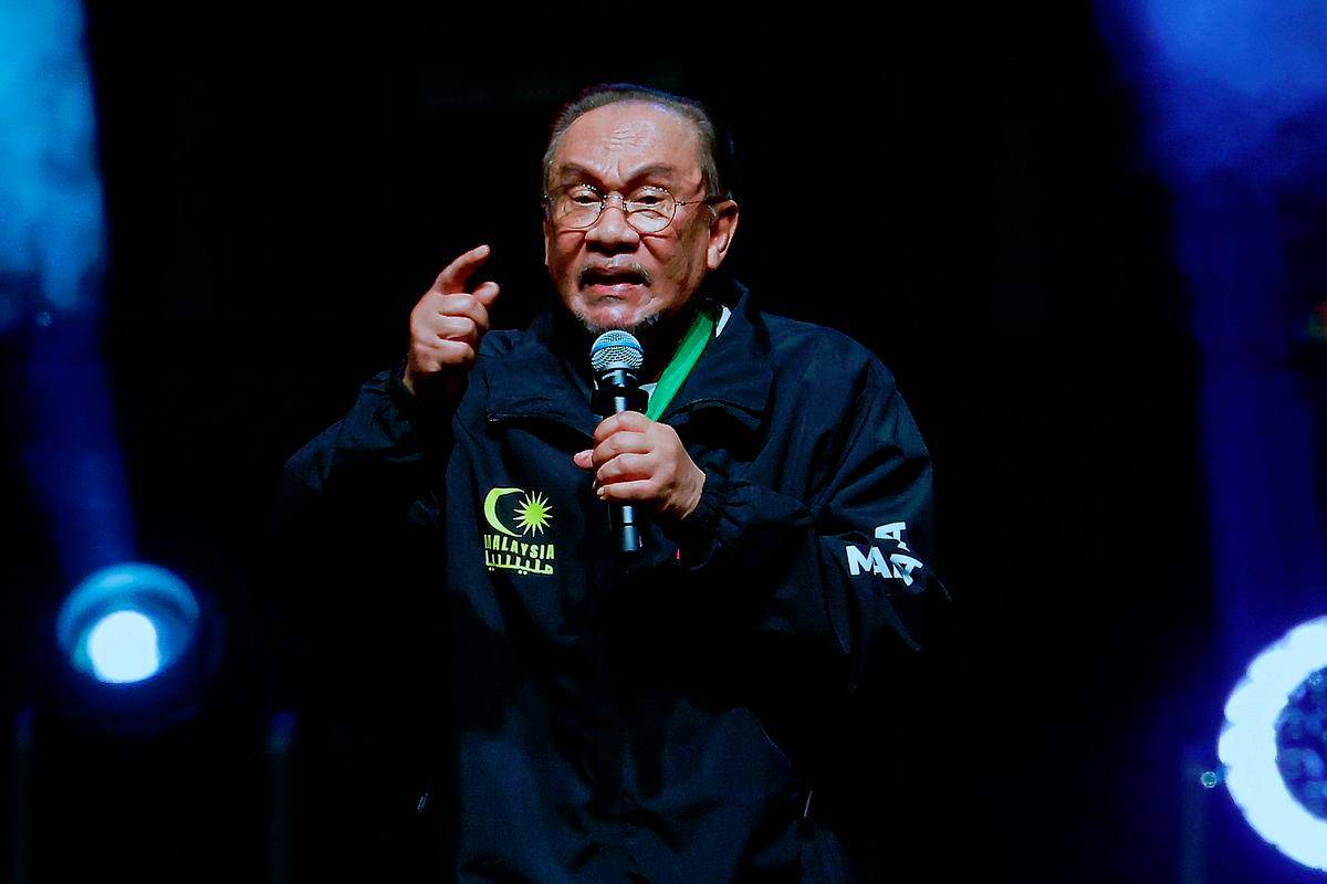 Anwar praises Malaysian activists in Gaza flotilla mission