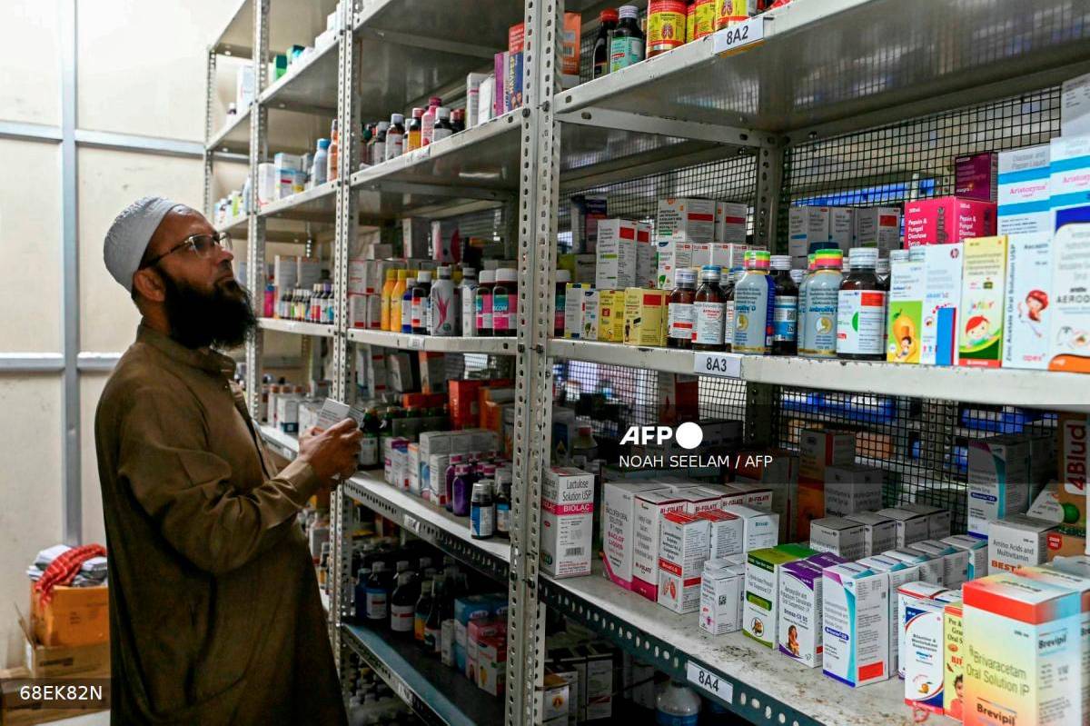 Indian states ban cough syrup after child deaths from contamination