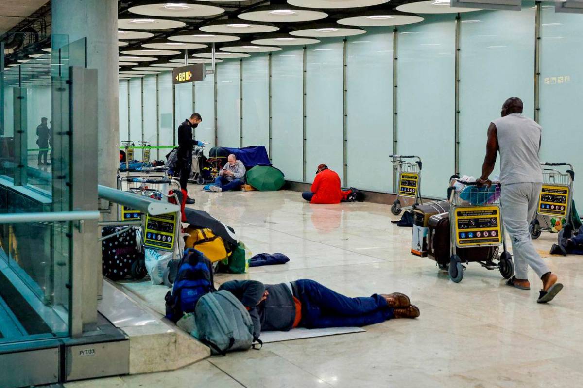 Homeless seek refuge at Madrid airport as rents soar