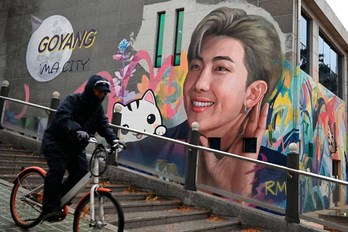 Four K-pop BTS members to complete military service next week
