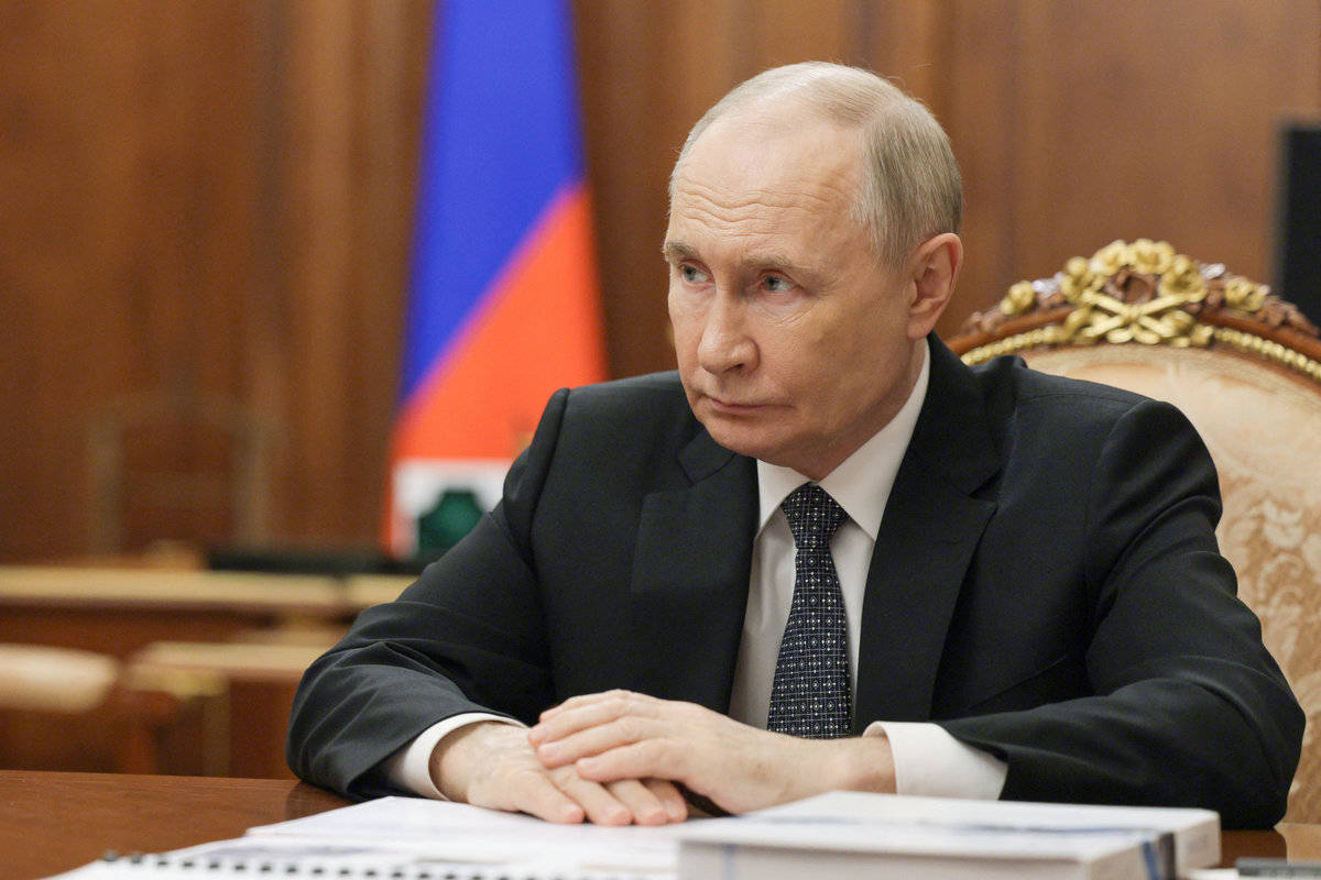 Putin denies Iran sought military backing from Moscow