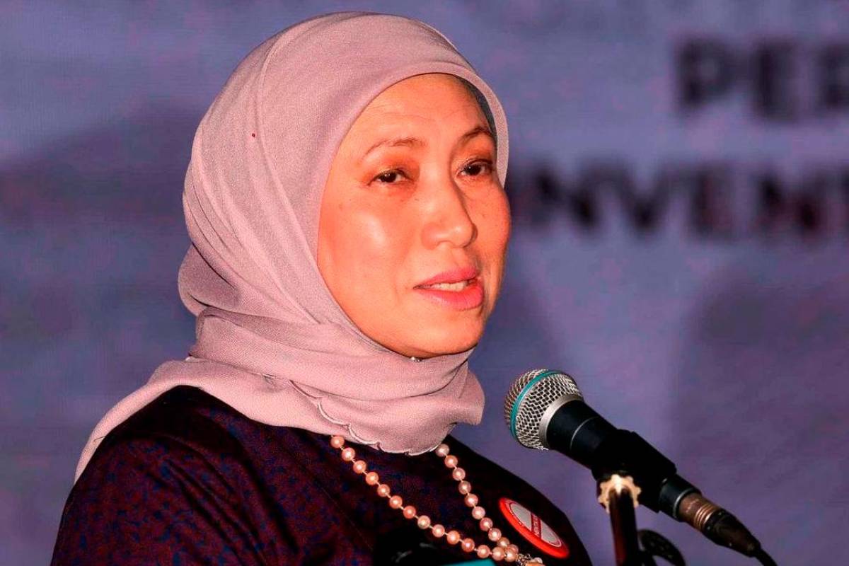Federal Minister called for students to report bullies to authorities regardless of rank
